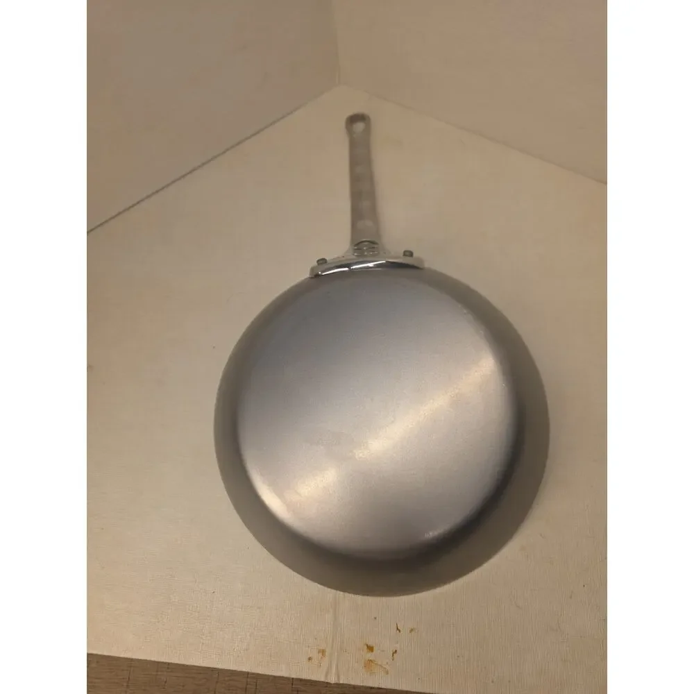 de Buyer MINERAL B Pro Carbon Steel Fry Pan - 9.5” Diameter,- Made in France